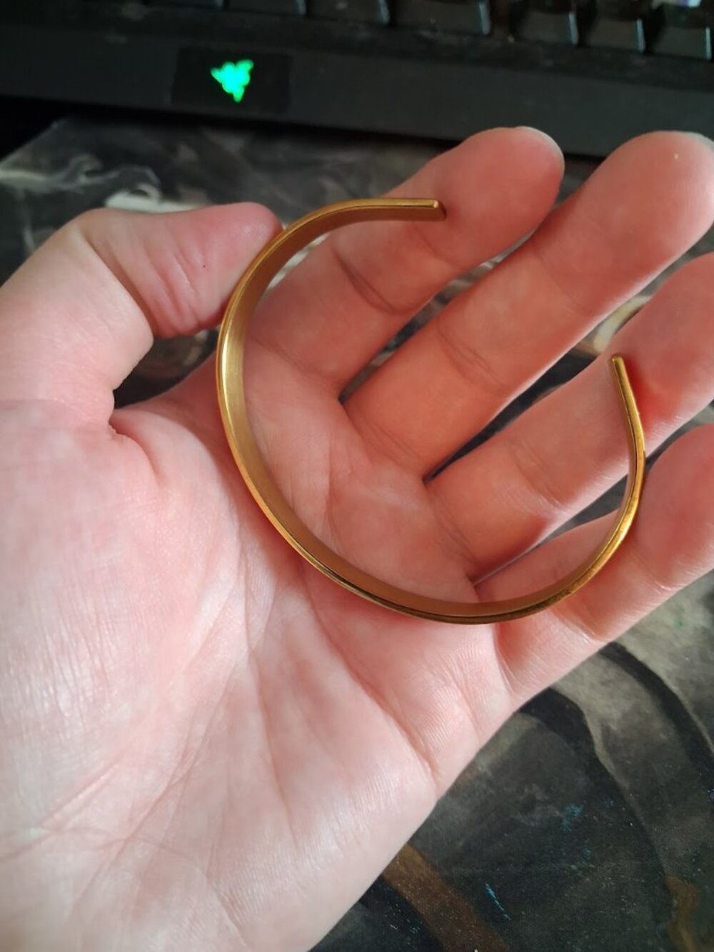 Cuff bracelet - Picture 4 of 5